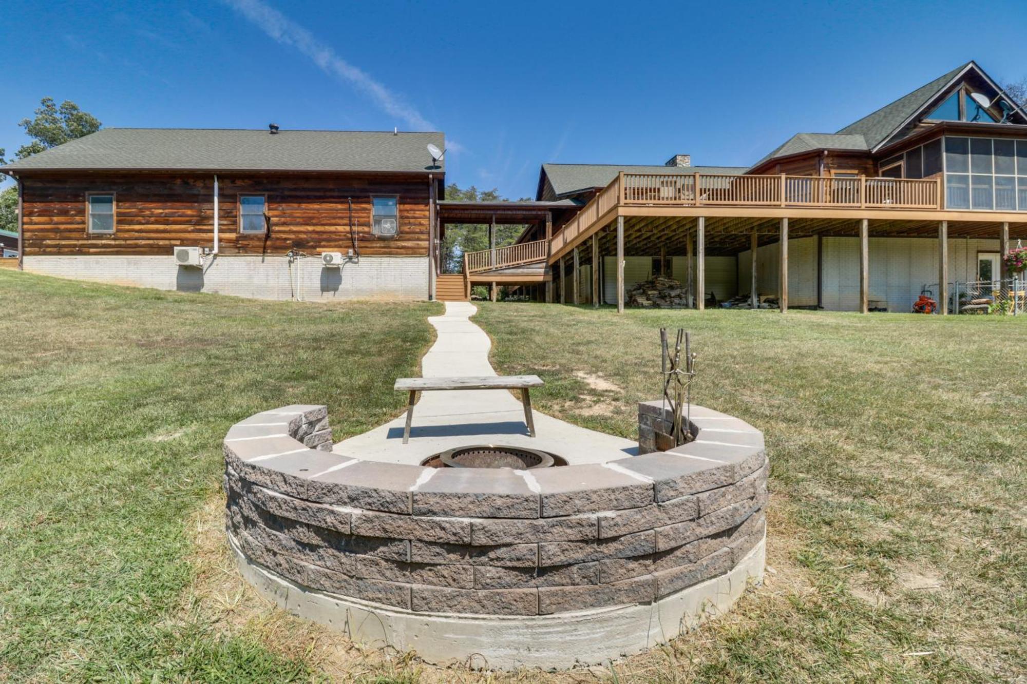 Pet Friendly Garnerland Home With Deck And Porch! Luray Ngoại thất bức ảnh